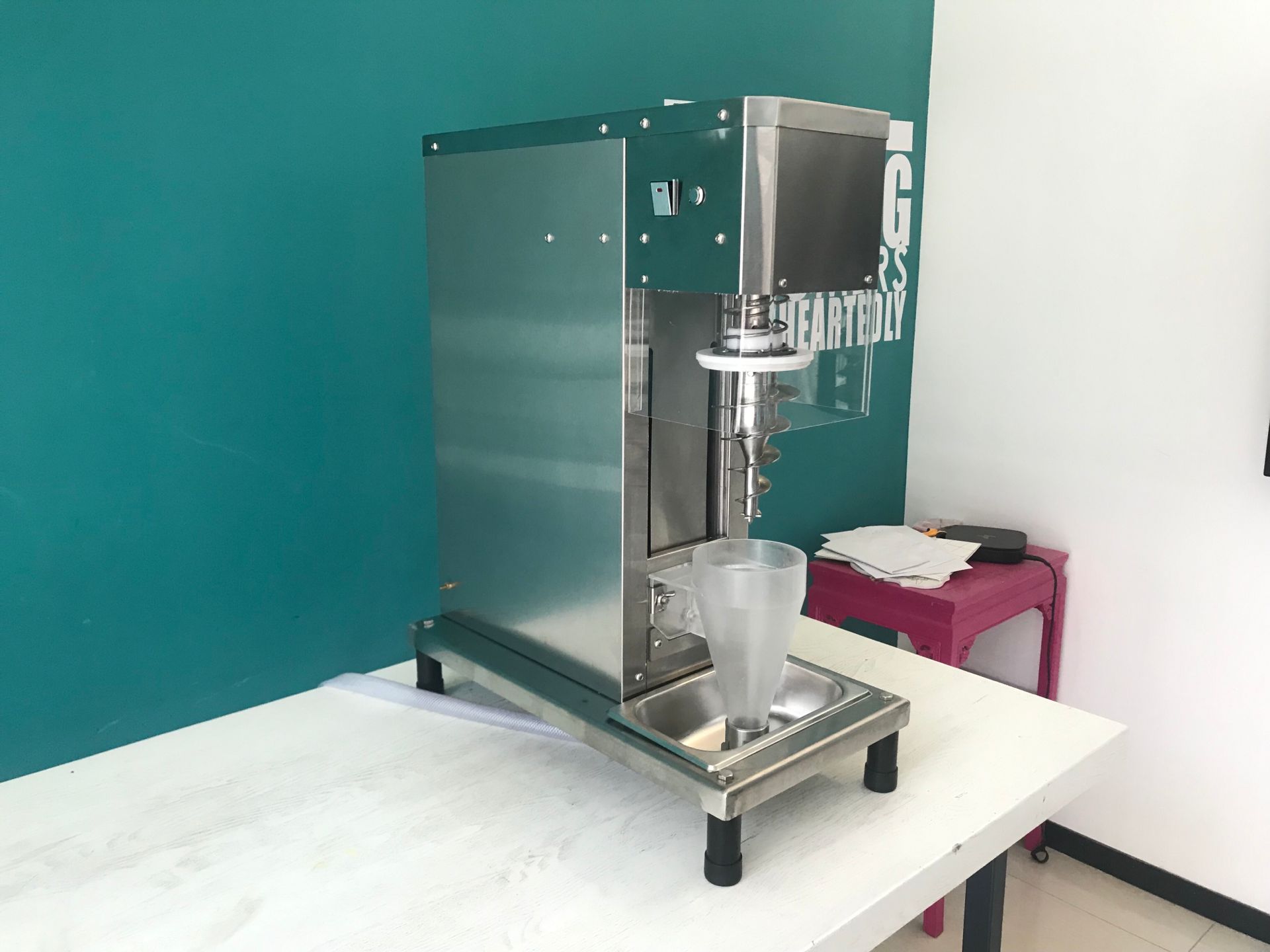 Commerical Application Soft Frozen Real Fruit Ice Cream Machine